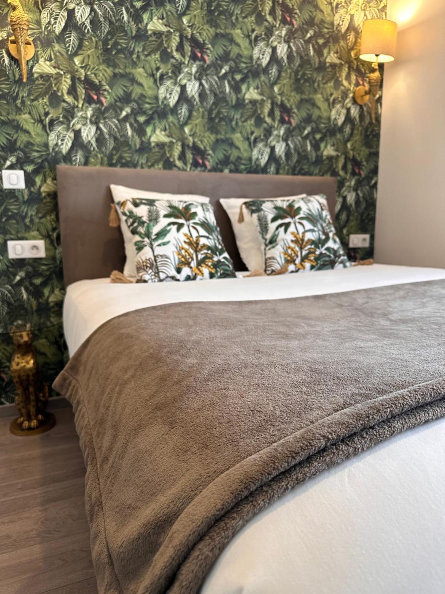 Auberge Du Vieux Lanas Logis Hotel Restaurant Εξωτερικό φωτογραφία