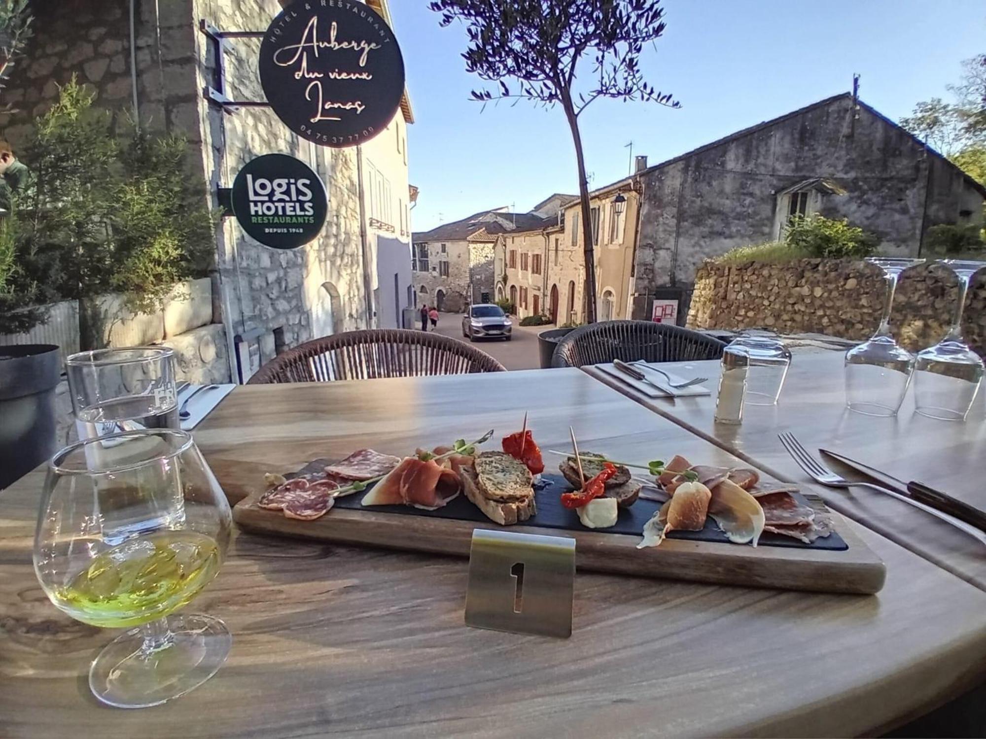 Auberge Du Vieux Lanas Logis Hotel Restaurant Εξωτερικό φωτογραφία