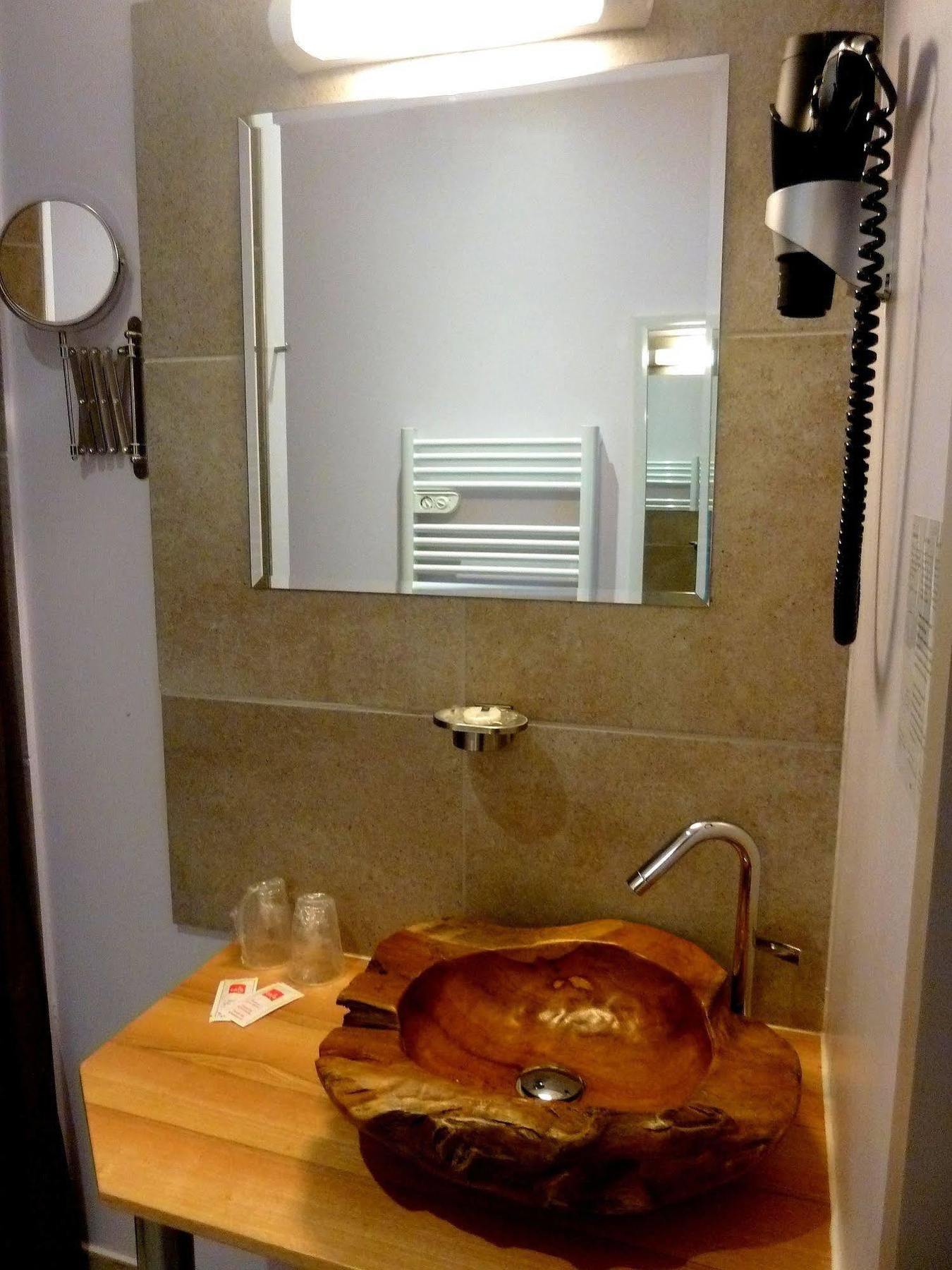 Auberge Du Vieux Lanas Logis Hotel Restaurant Εξωτερικό φωτογραφία