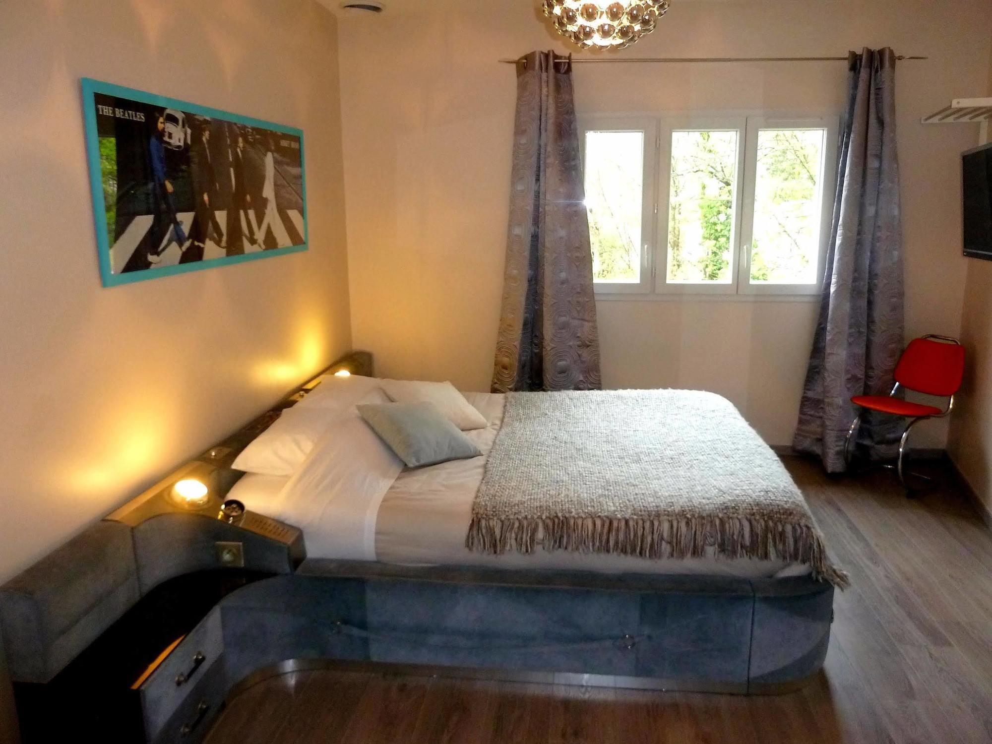 Auberge Du Vieux Lanas Logis Hotel Restaurant Εξωτερικό φωτογραφία