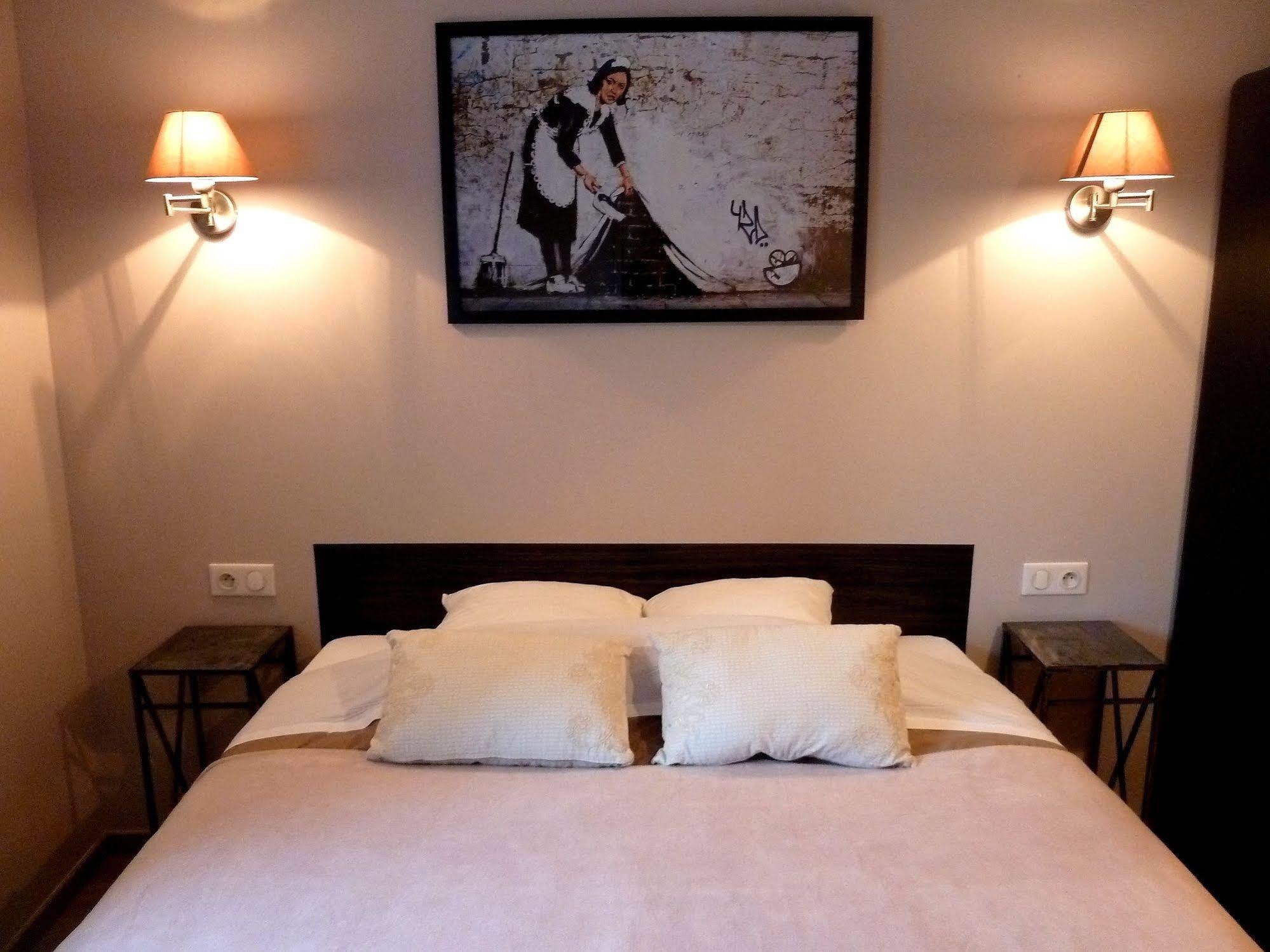 Auberge Du Vieux Lanas Logis Hotel Restaurant Εξωτερικό φωτογραφία